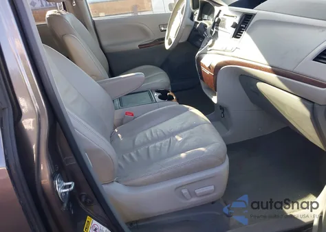 2013 Toyota Sienna Limited V6 7 Passenger/Xle V6 7 Passenger Auto Access Seat/Xle V6 8 Passenger из США, поврежденный, VIN 5TDYK3DC5DS336832